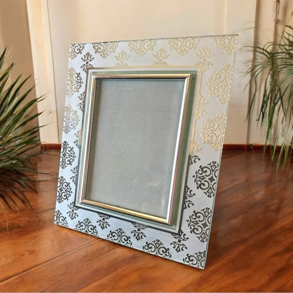LENOX Newport Galerie 5x7 Picture Frame – Silver & Frosted Glass Design
